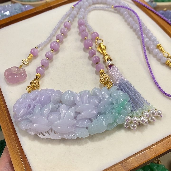 翡翠未镶嵌颈饰翡翠吊坠