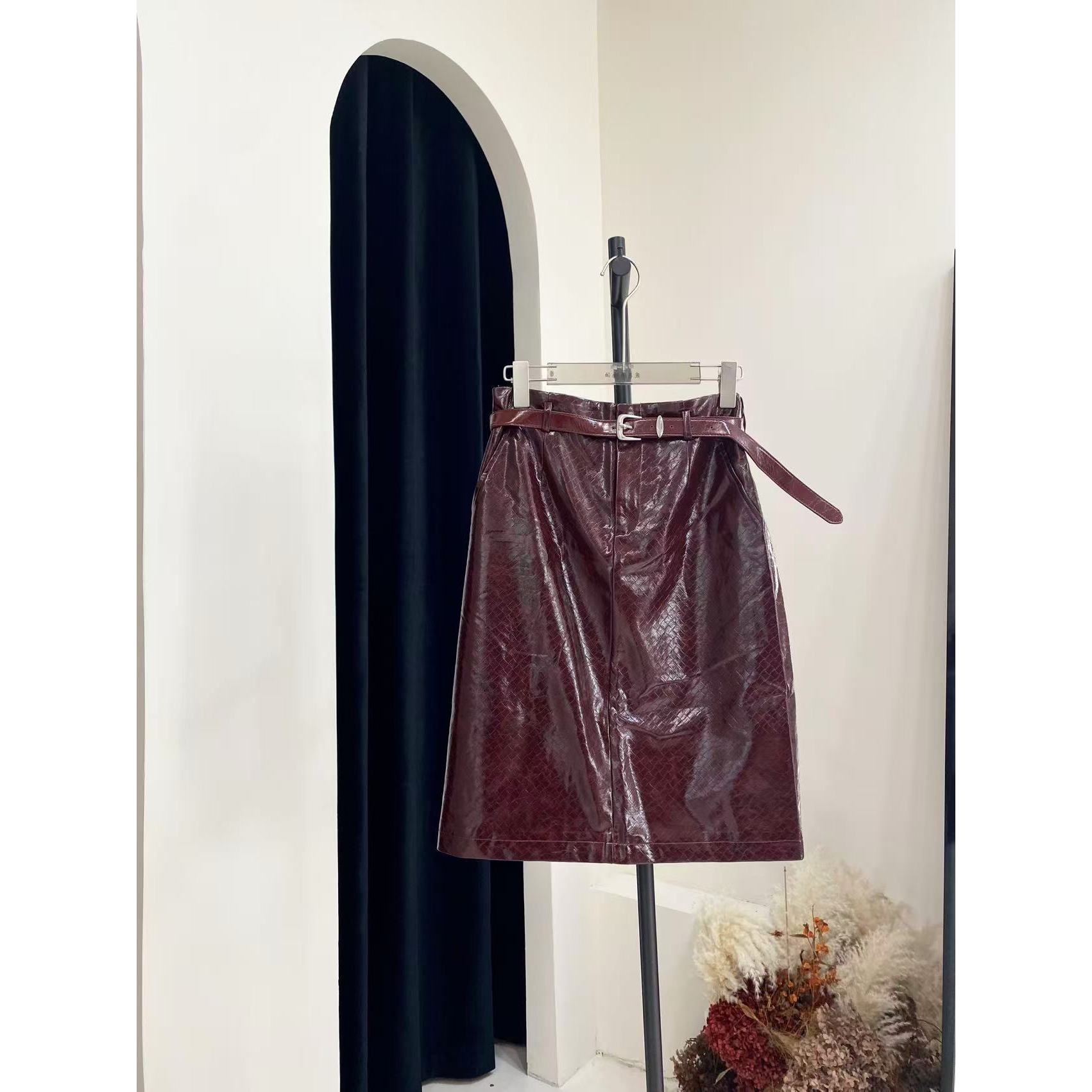 【M。C米尺】裙长58CM编织格纹亮面皮半裙4227