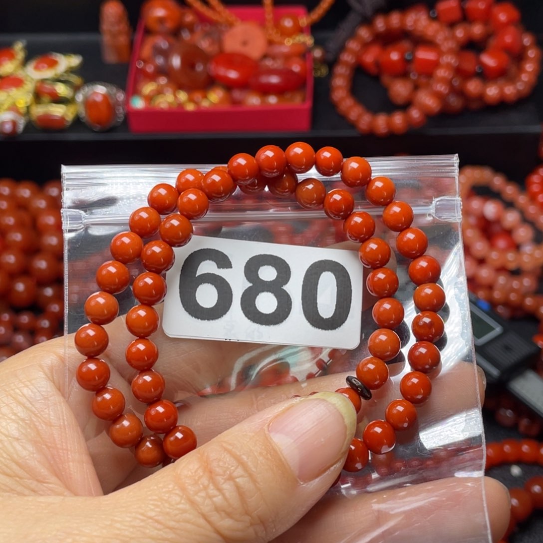 南红玛瑙手链未镶嵌曼****i