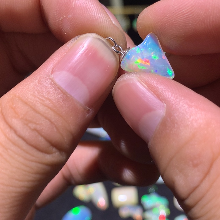 欧泊银S925镶嵌欧泊吊坠