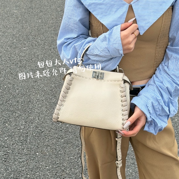 99新 FENDI/芬迪 （新款在售）peekaboo手提单肩包