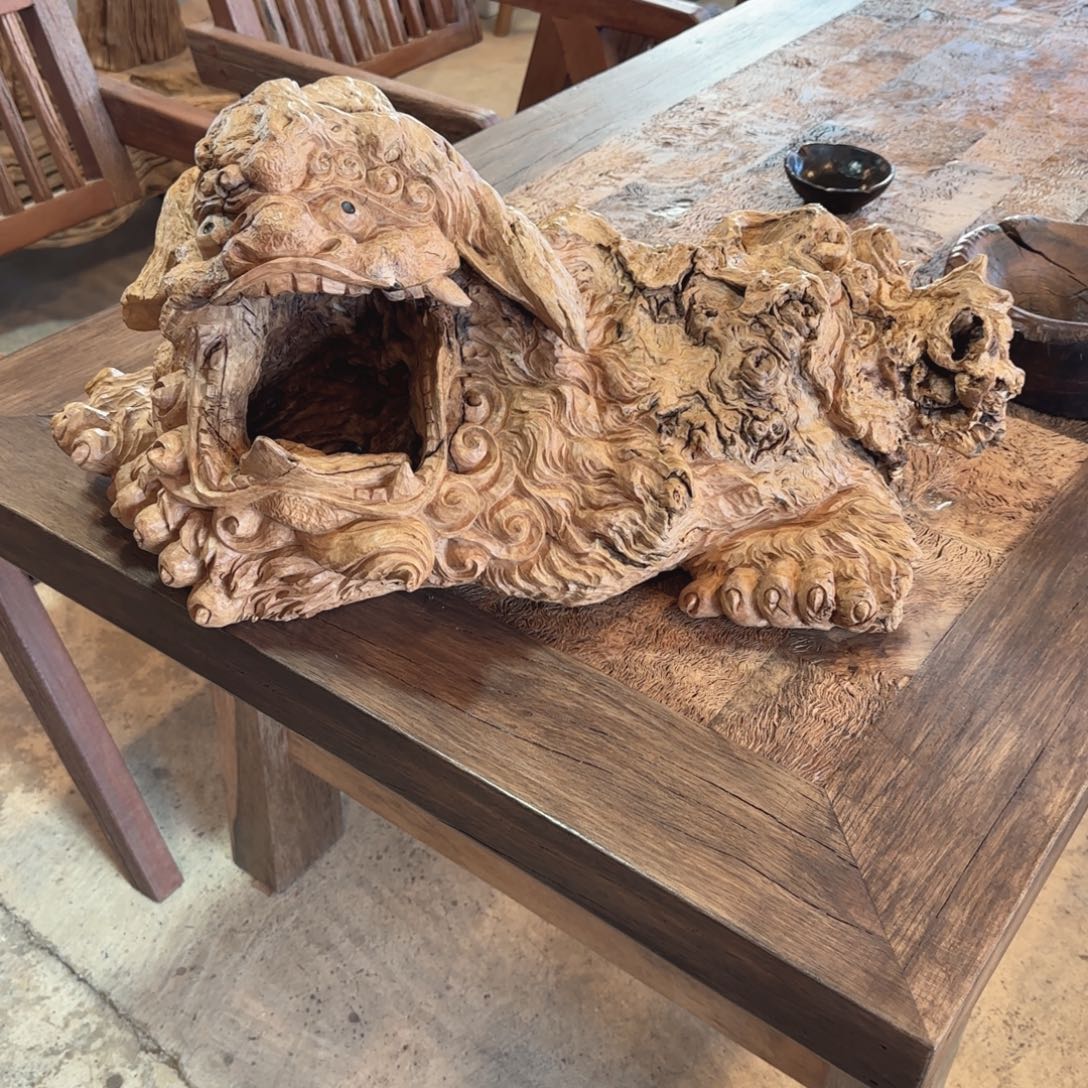 周***房木云南铁栎木 风化巧雕 木狮子