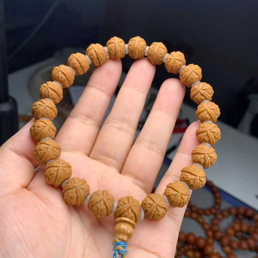 猴头核桃雕刻正奔三棱小手持尺寸12mm