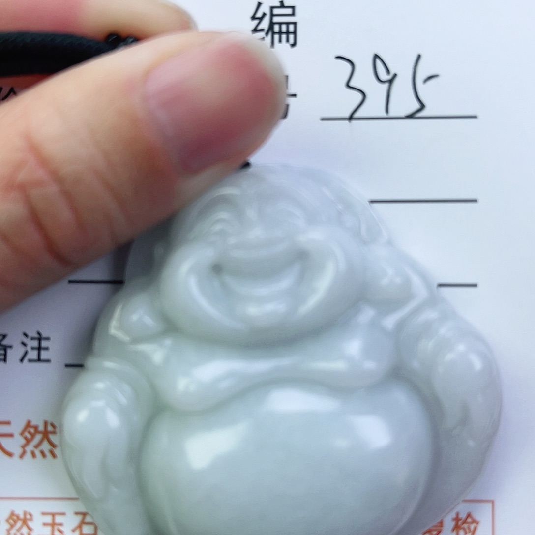 翡翠颈饰未镶嵌佛公