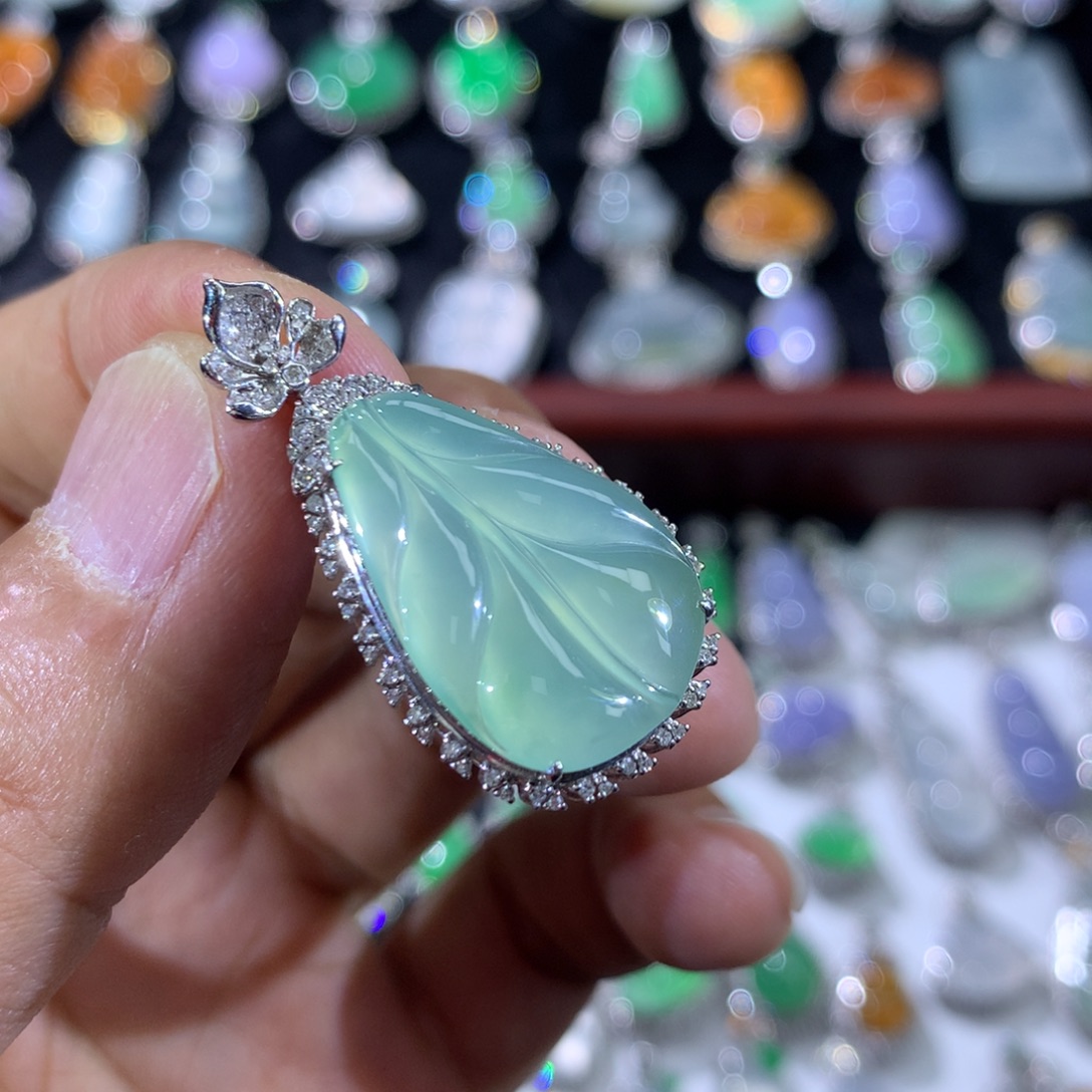 翡翠18K金镶嵌吊坠(不含链)