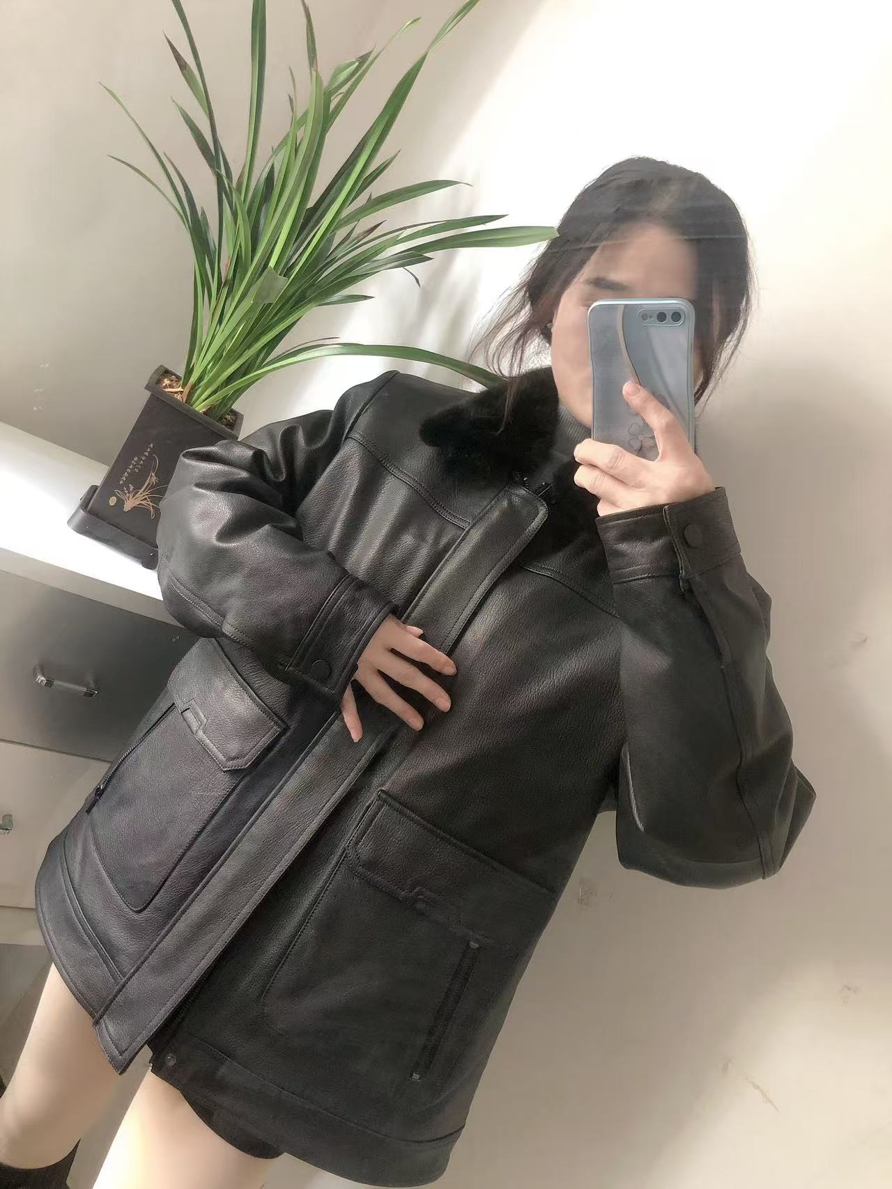 333款男士加绒加厚方领山羊皮外套