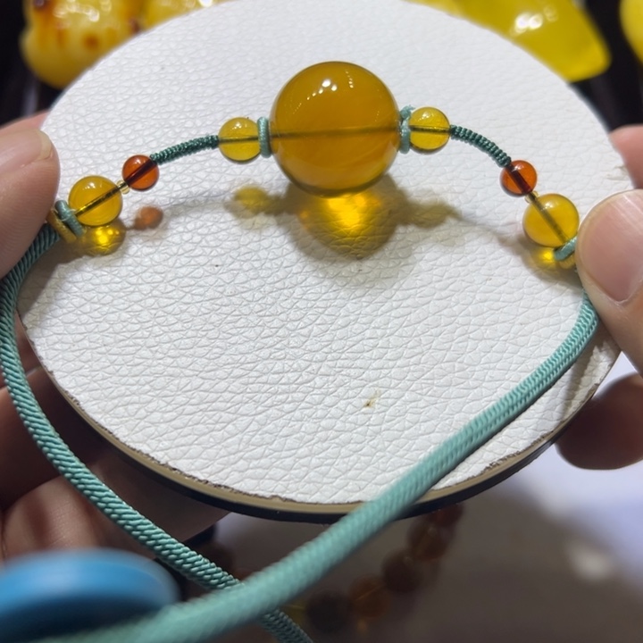 琥珀颈饰未镶嵌琥珀吊坠