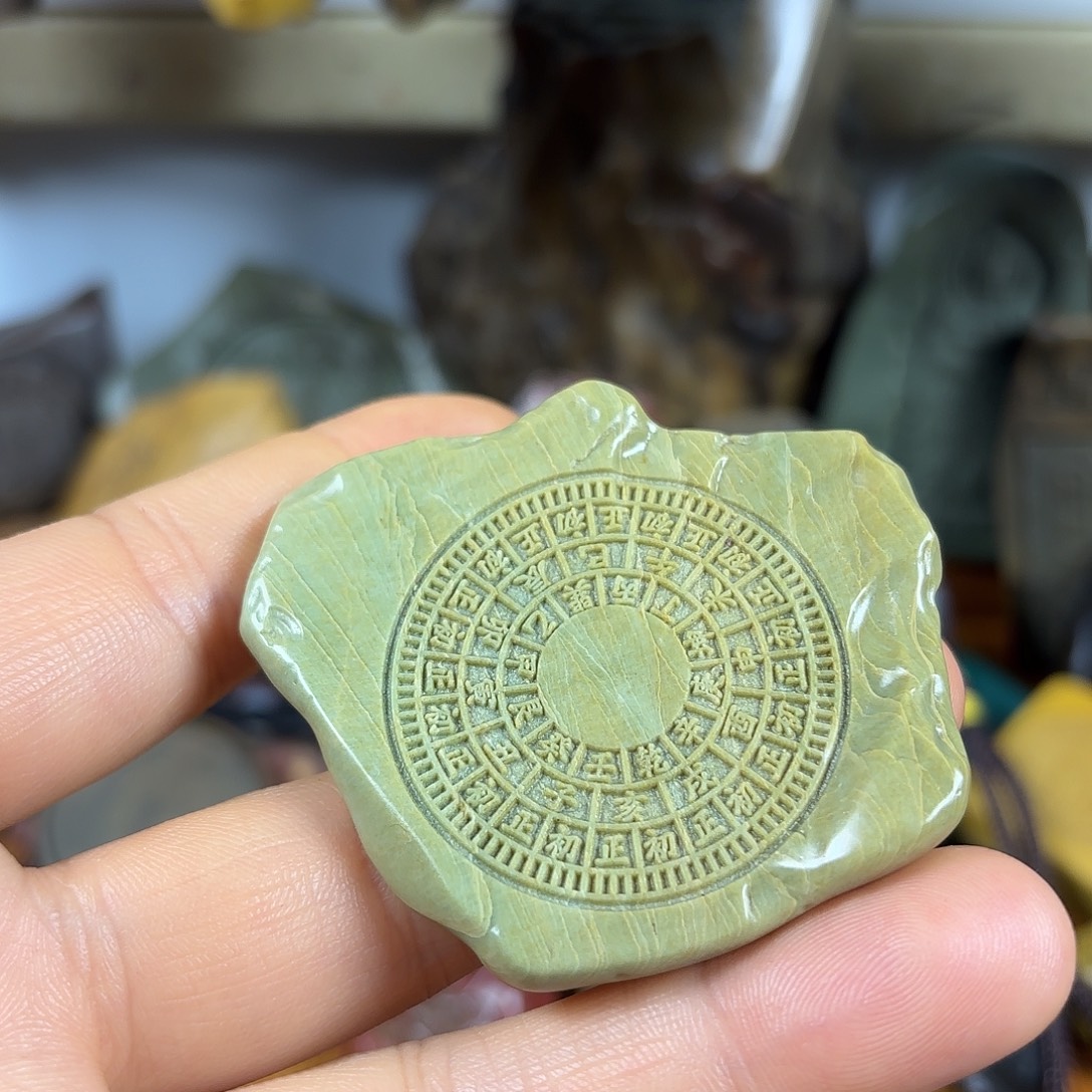 新疆戈壁石原石雕刻