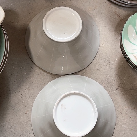 微瑕，不能明火，口径20高度9，2个布格灰色