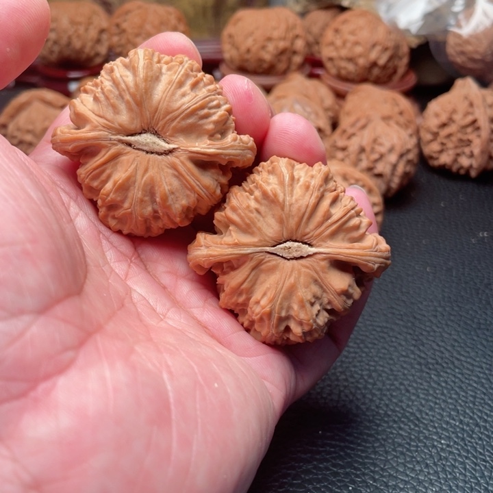 文玩核桃把件47全品闷白