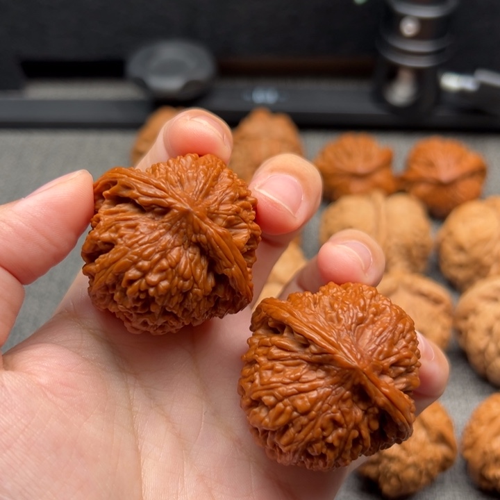 文玩核桃全品球体满天星