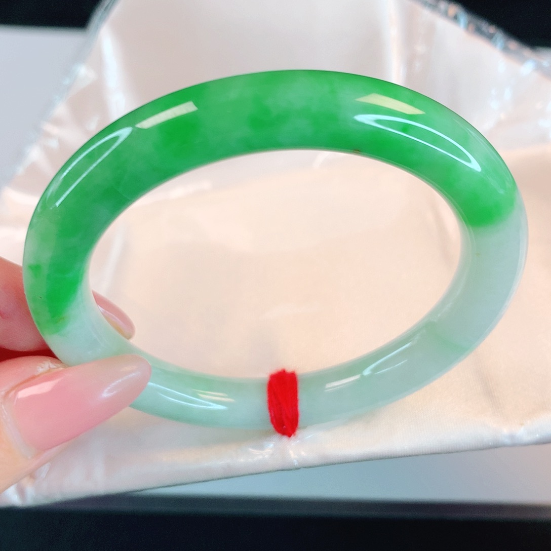 翡翠手镯未镶嵌乐*2834翡翠