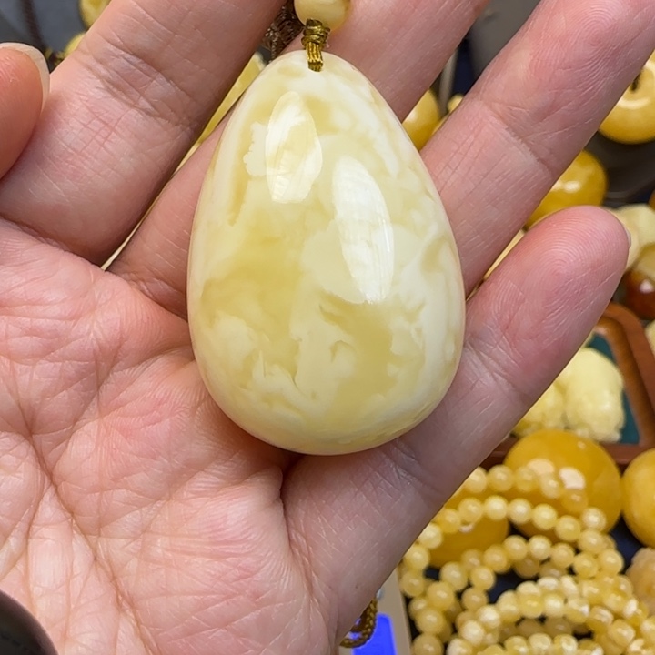 未镶嵌颈饰蜜蜡天然蜜蜡