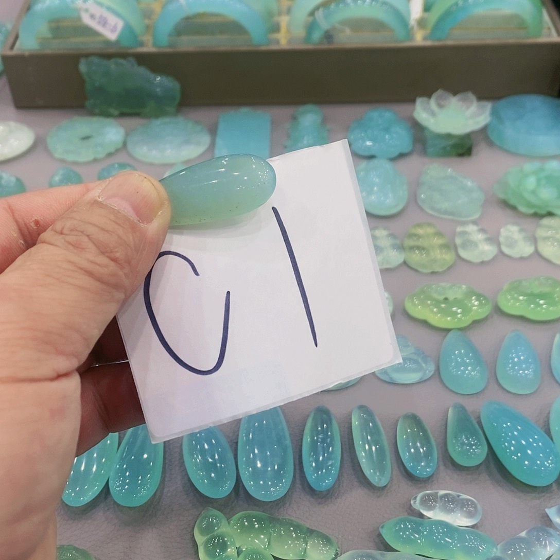 蛇纹石玉珠宝奇石未镶嵌