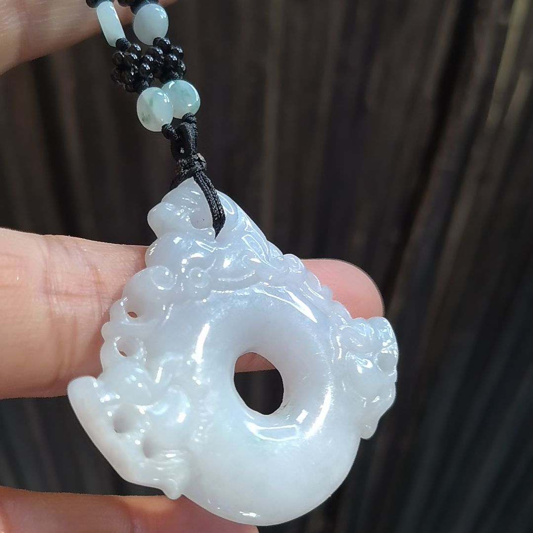 翡翠颈饰未镶嵌！！！