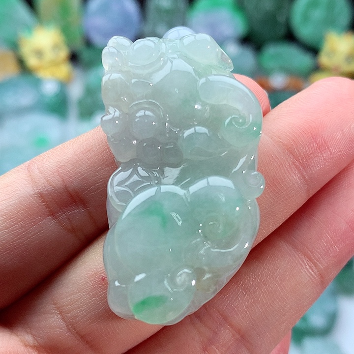 翡翠颈饰未镶嵌翡翠