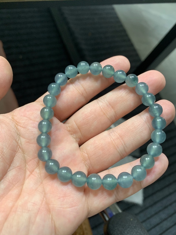 翡翠A货 危料手串 卡8 珠子冰 蓝底 冰润水足 