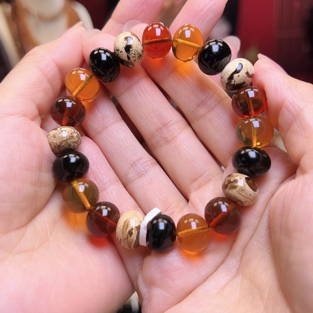 琥珀裸石未镶嵌?**?抚顺琥珀12多宝