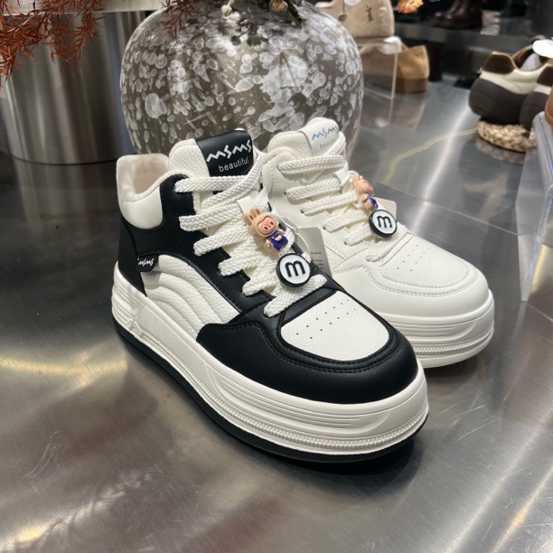 622-761玛莎玛索2025新款厚底小白鞋百搭休闲鞋系带舒适轻便加绒