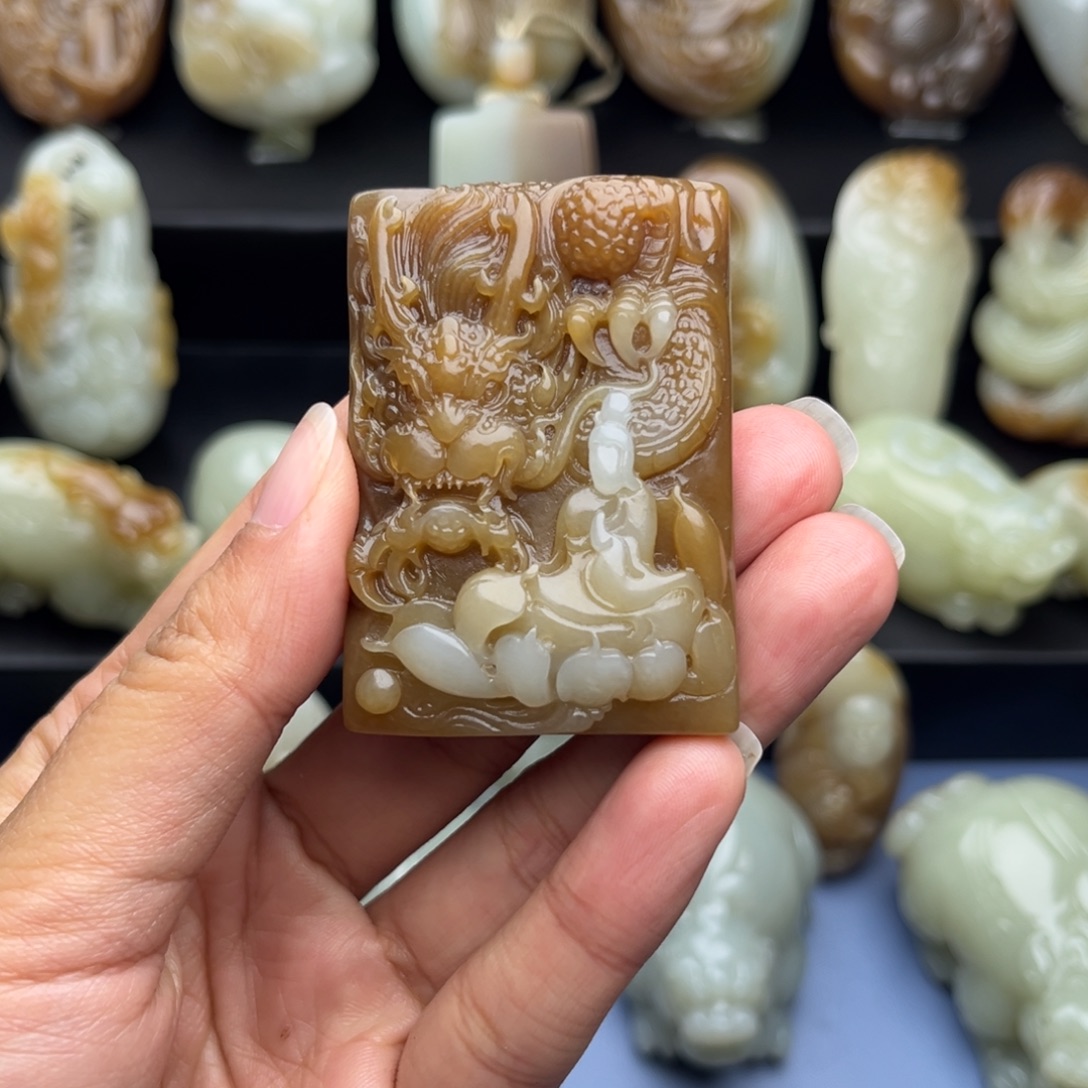 和田玉未镶嵌挂件