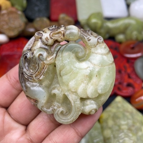 蛇纹石玉颈饰未镶嵌121