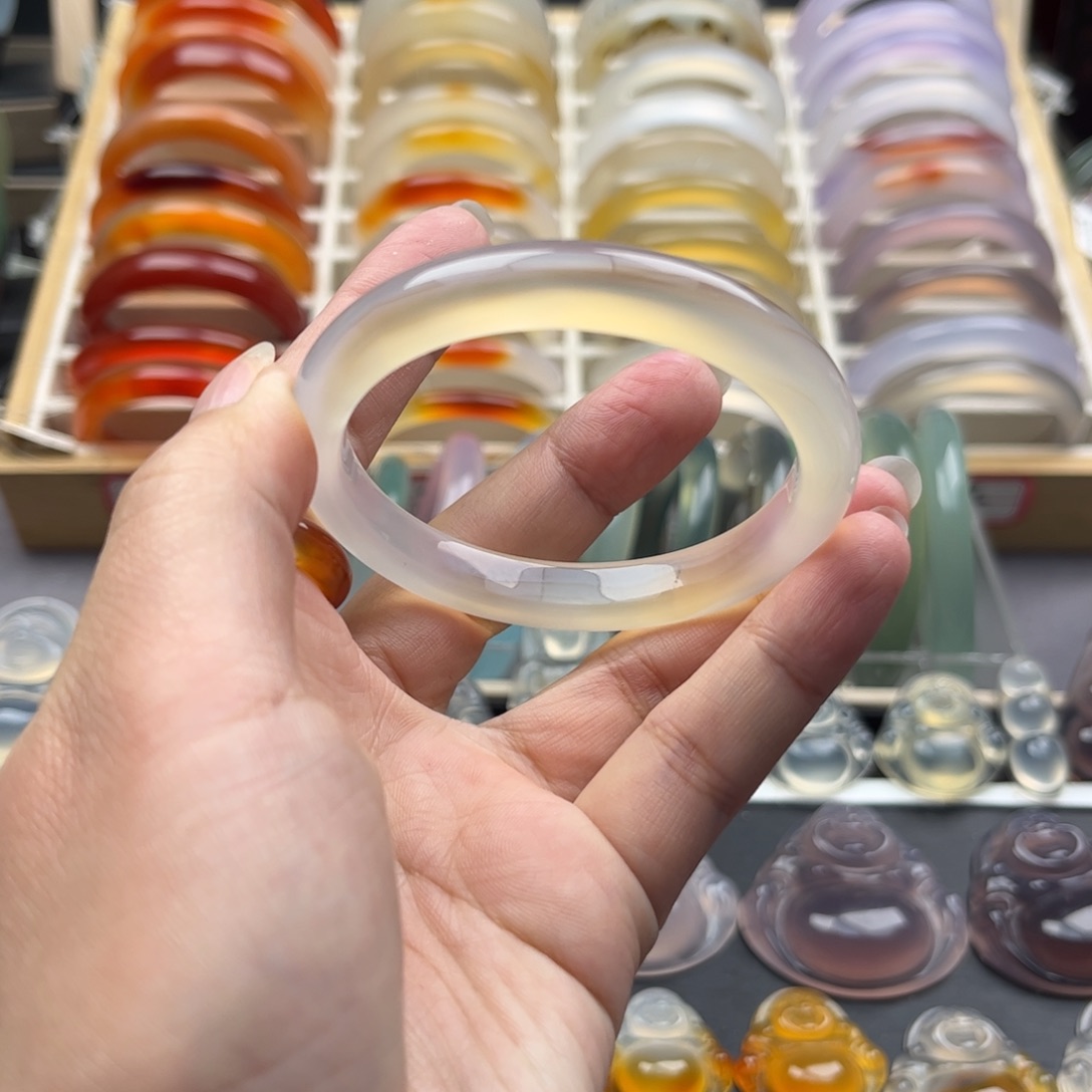 玛瑙/玉髓手镯未镶嵌54+