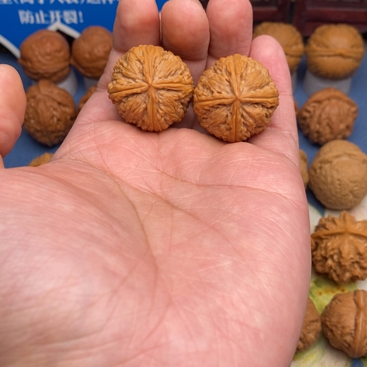 文玩核桃把件小*四棱