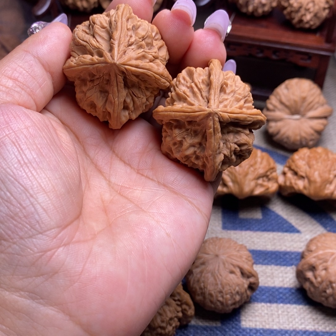 心***大吊坠桃核玉玺四楞44