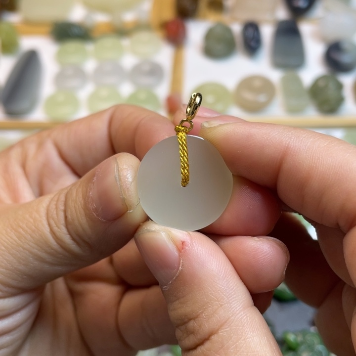 和田玉颈饰未镶嵌