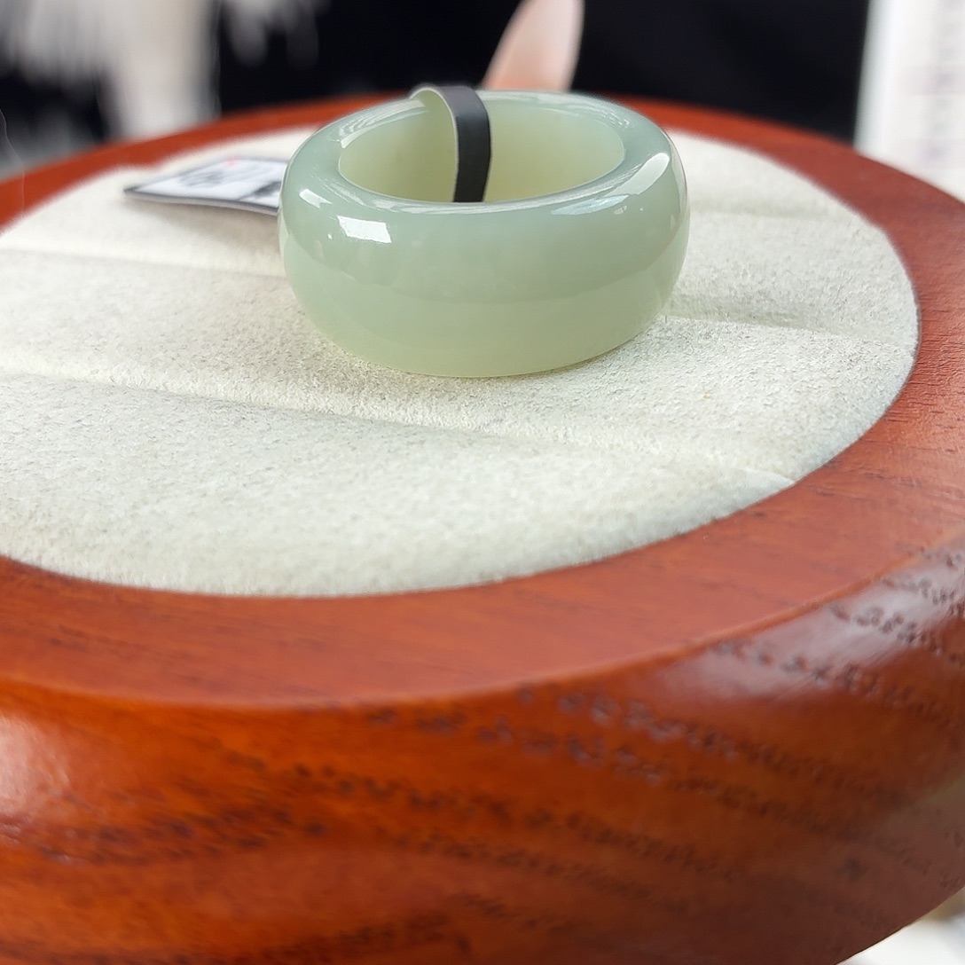 和田玉未镶嵌戒指r63奶蓝轮胎18.1