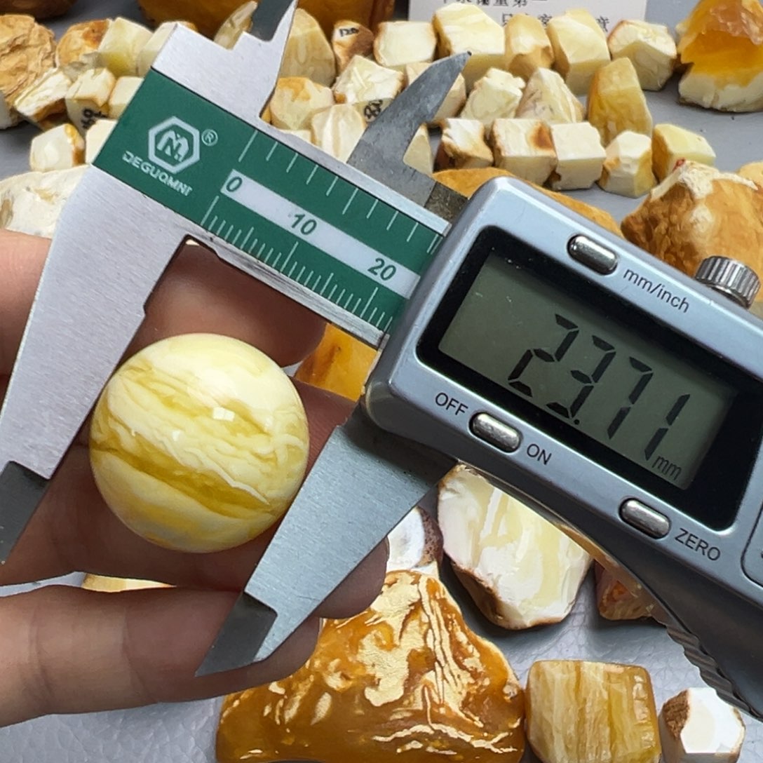 定制琥珀未镶嵌蜜蜡