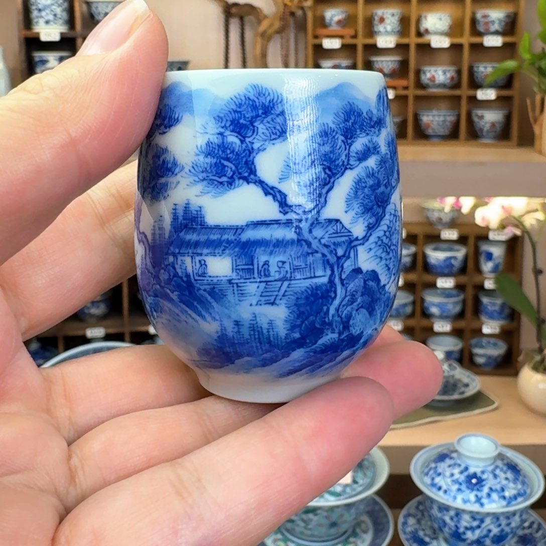 溪山堂手绘青花山水蛋杯