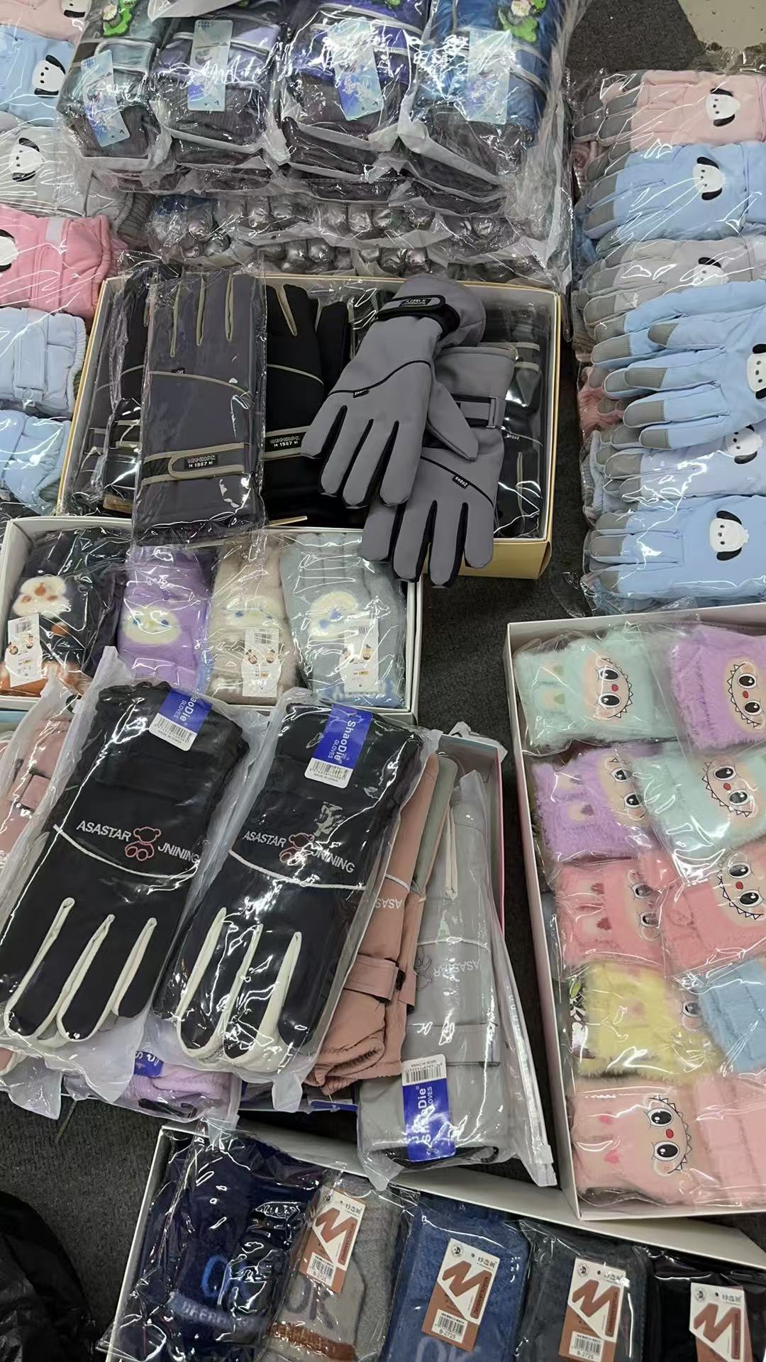 冬季加厚手套男女通用   成人款   儿童款都有保暖舒适暖手神器