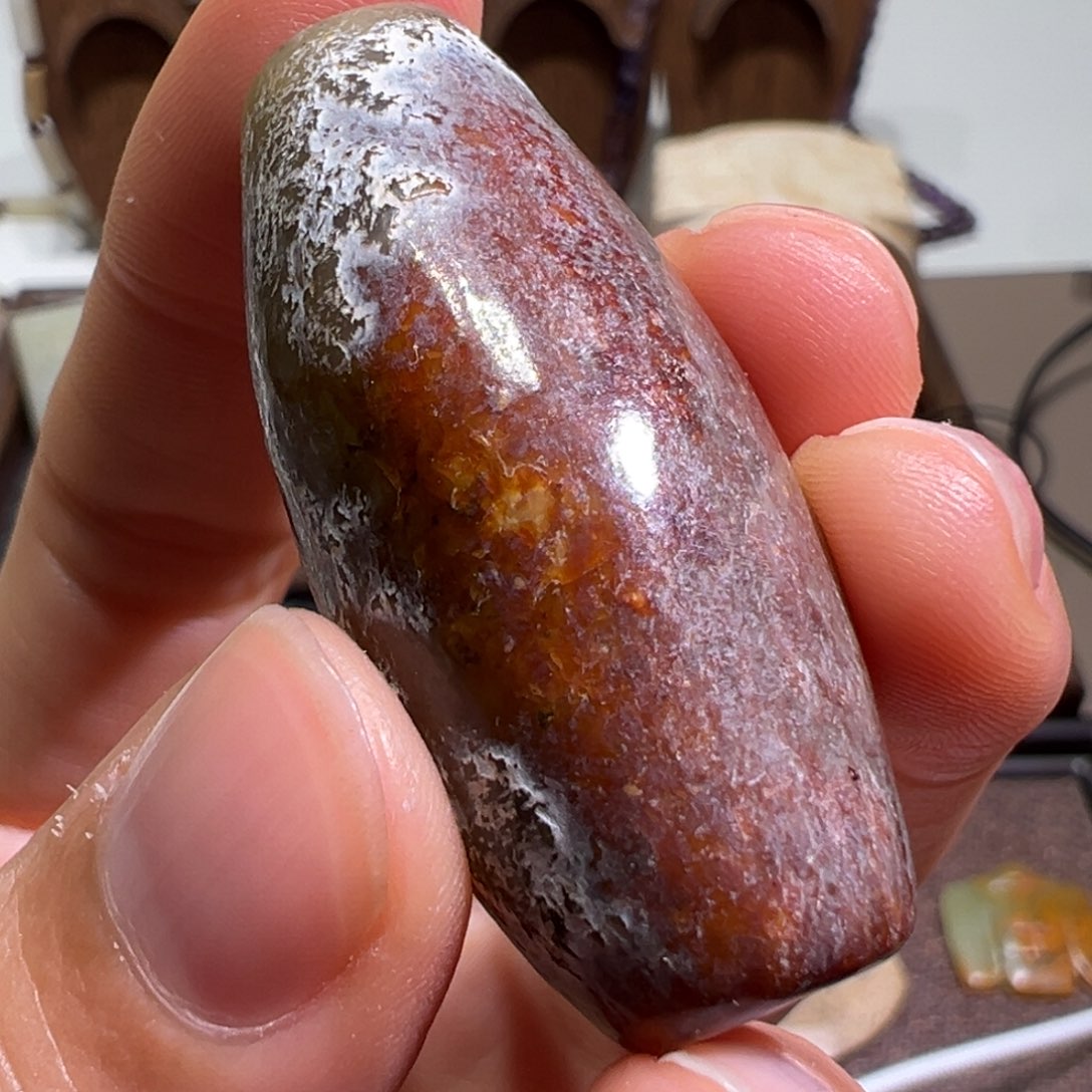 莲***莉和田玉未镶嵌挂件