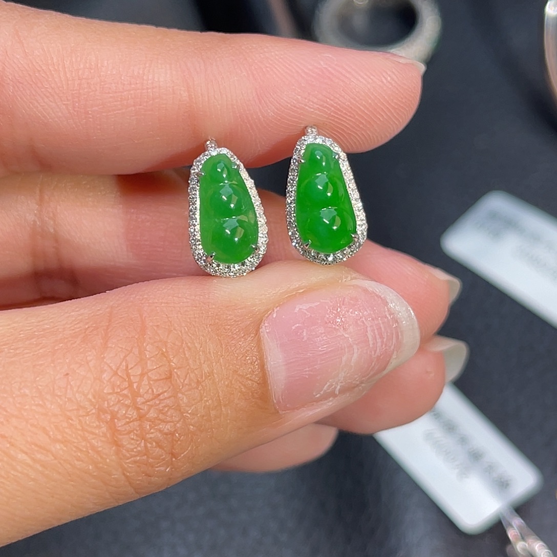 翡翠18K金镶嵌耳饰豆子