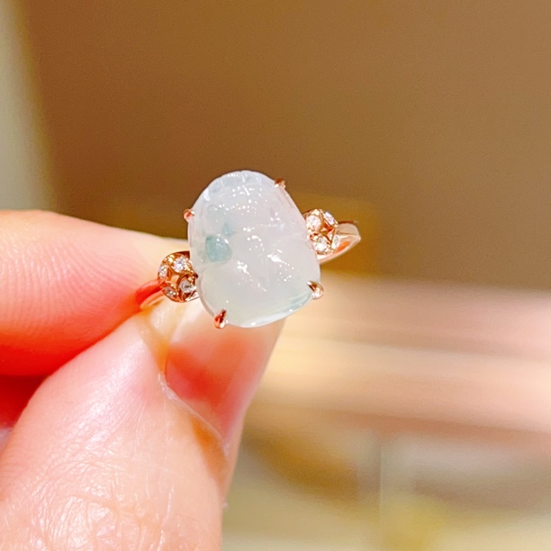 18k玫瑰金翡翠戒指 3380