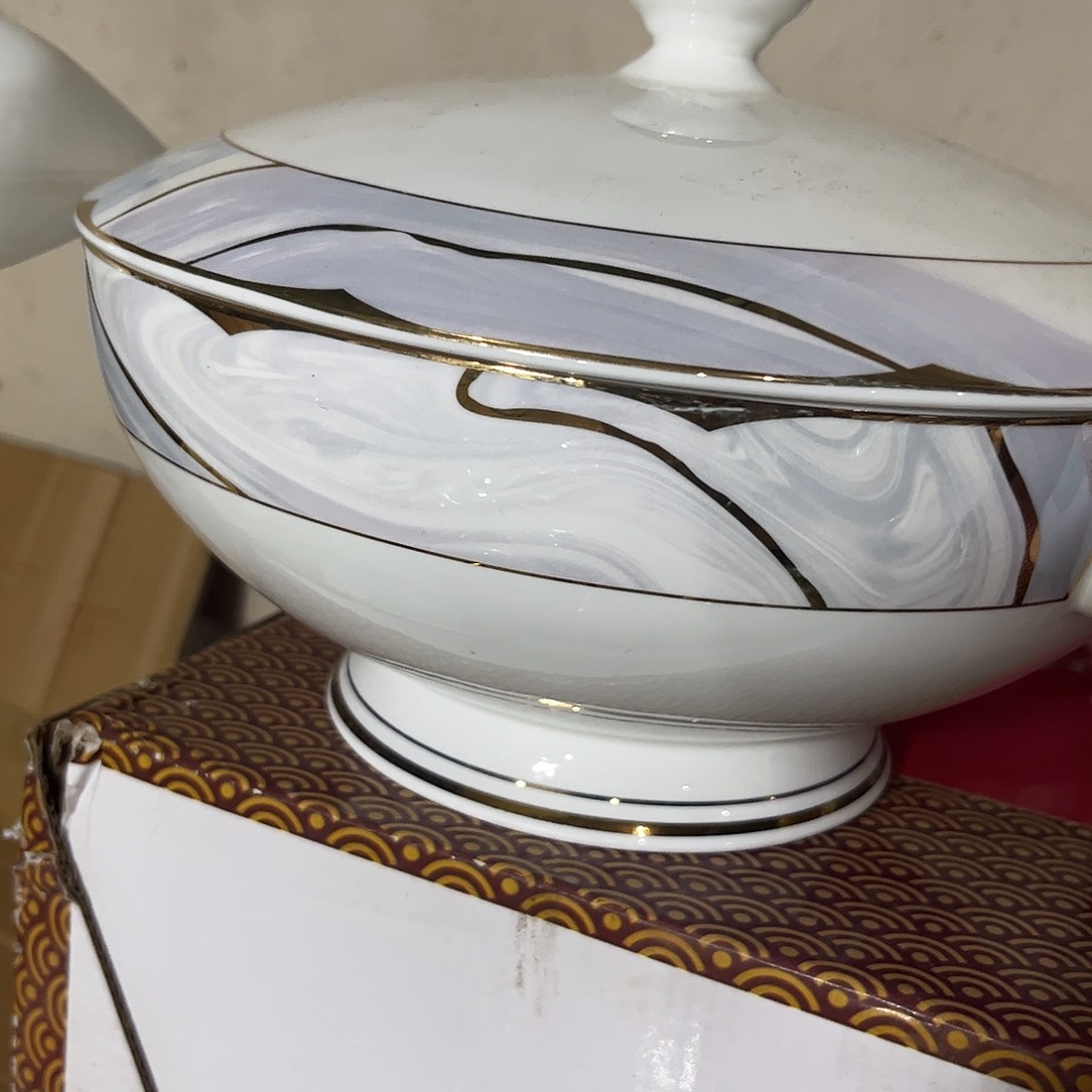 瓷片九寸汤锅微瑕