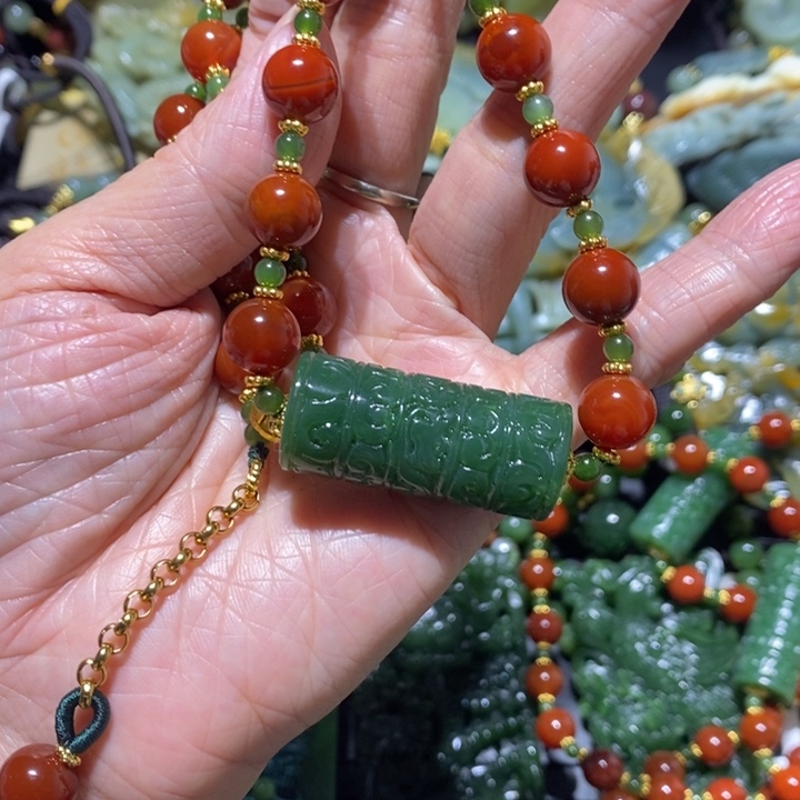 和田玉（碧玉）颈饰未镶嵌