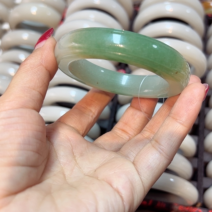 石英质玉手镯合金小*子