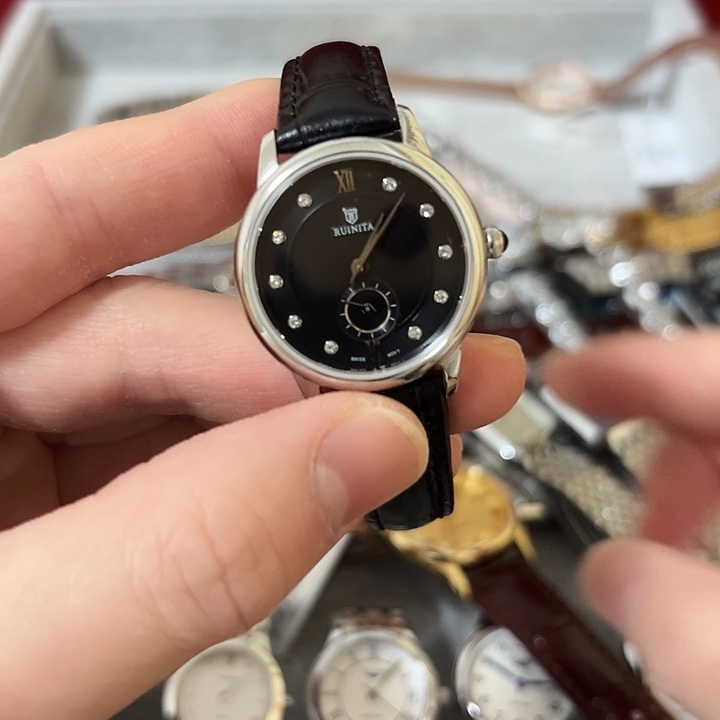 沧***渊钢牛皮（革）钢石英机芯