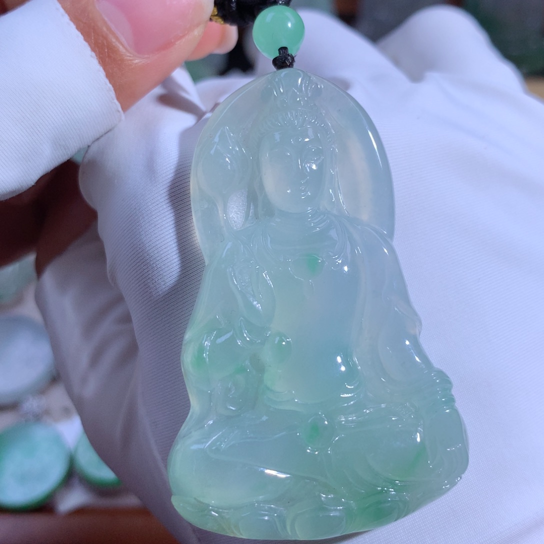 翡翠颈饰未镶嵌观音