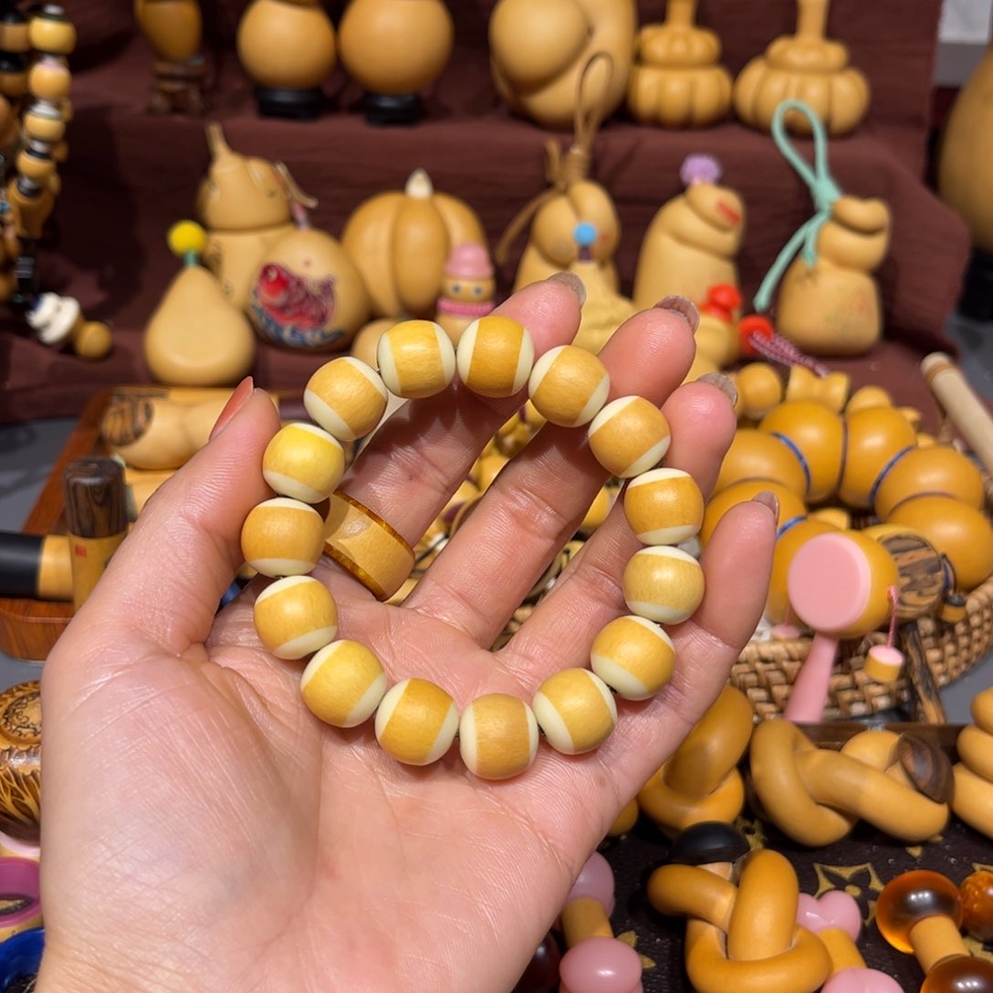 榴*卡1.4白色手工串、