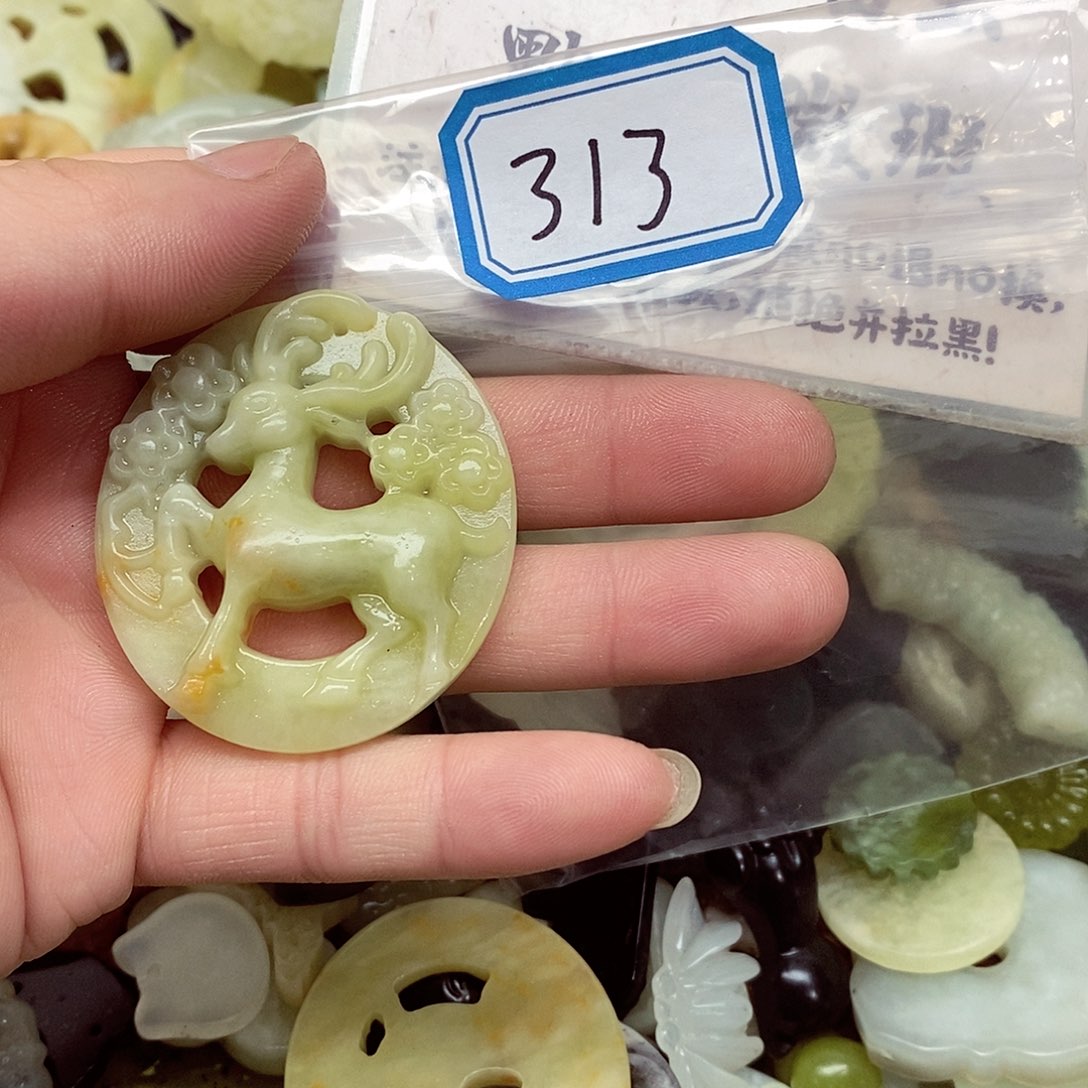 蛇纹石玉未镶嵌颈饰313