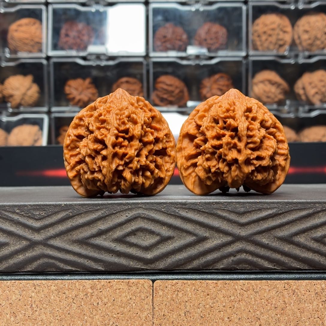 不***花文玩核桃把件满天星46