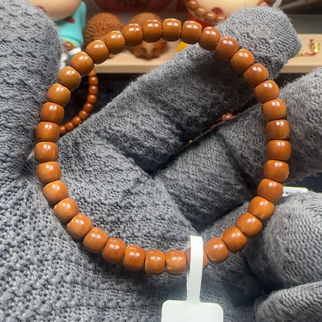 手串橄榄核老挝单圈三花微白6.3福利