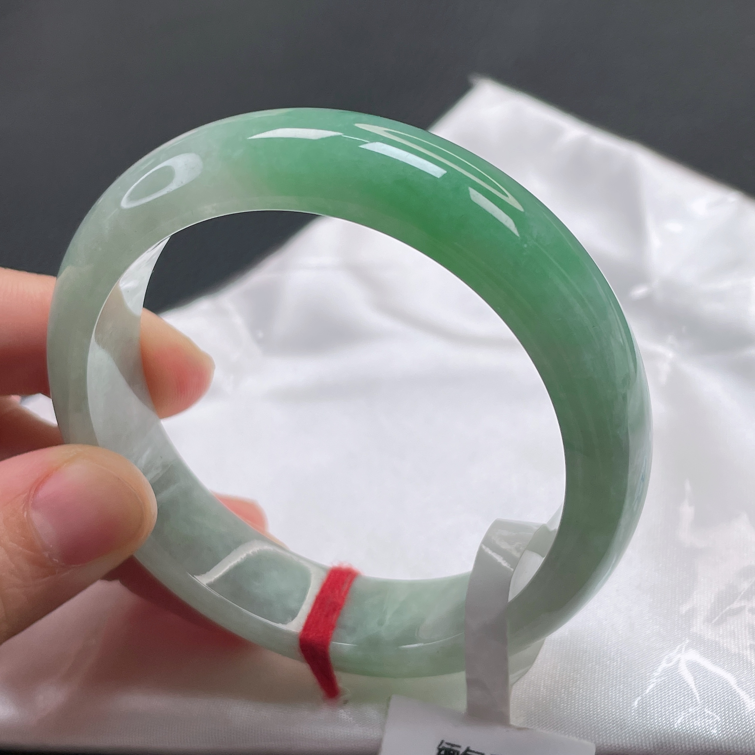 0158缅甸天然A货翡翠手镯56圈冰飘阳绿手镯时尚百搭女款精美玉镯