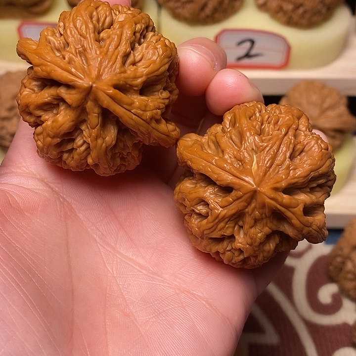 蒸***上文玩核桃吊坠45大粗筋