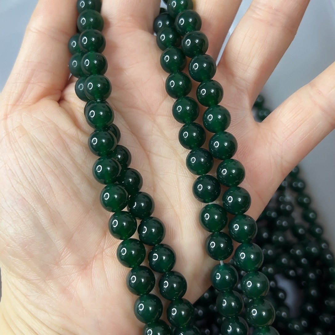 玛瑙/玉髓未镶嵌珠宝半成品，7A级卡8祖母绿一条