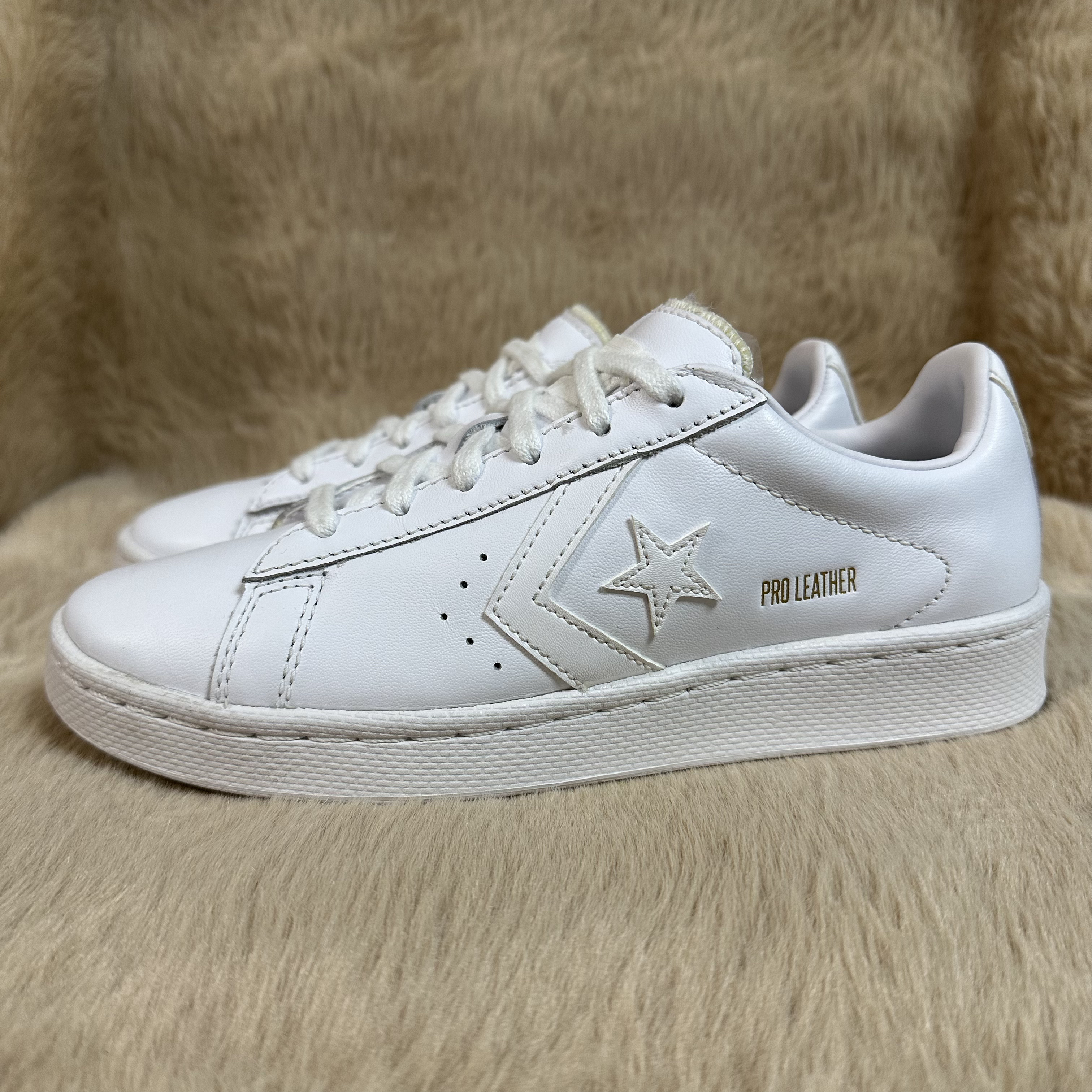 95新 MM6 37码225/ Pro Leather 复古 休闲鞋 纯白