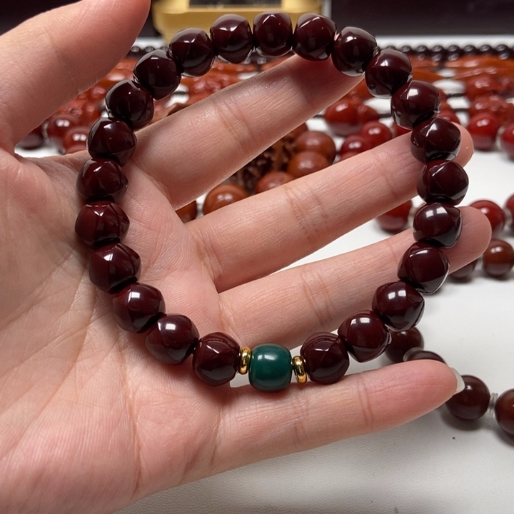 背***后吊坠橄榄核猴头猴